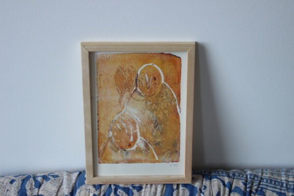 Figures (in yellow)