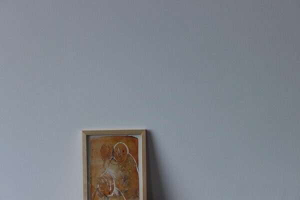 Figures (in yellow) - Image 3