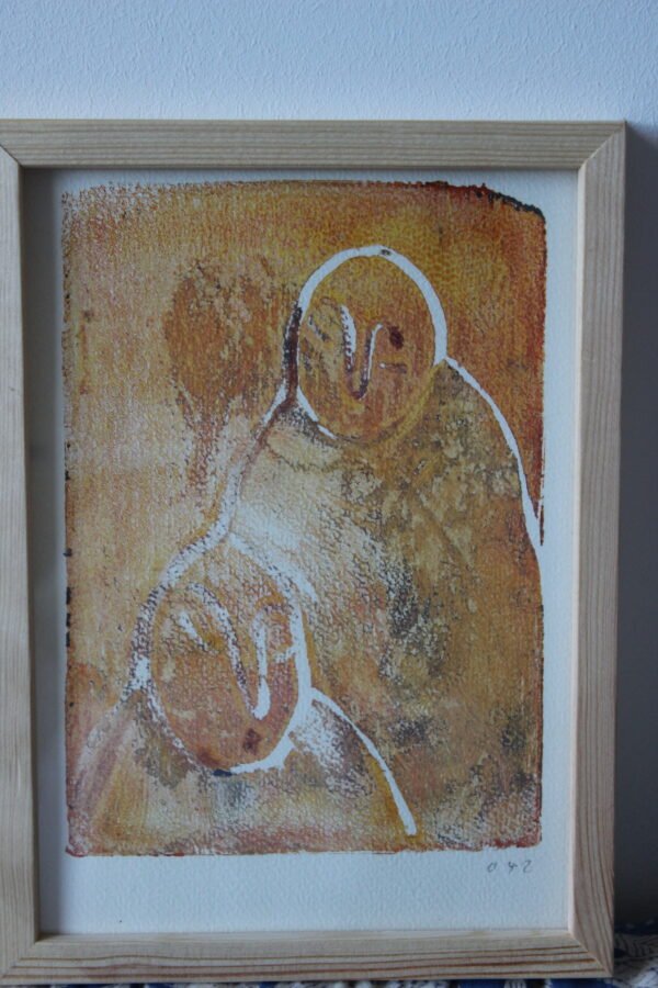 Figures (in yellow) - Image 2